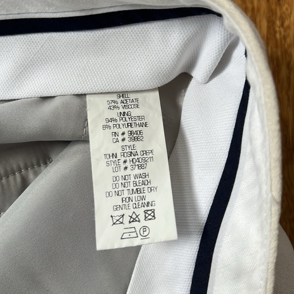 Gorgeous Theory Pleated Shorts NWOT - Picture 5 of 8